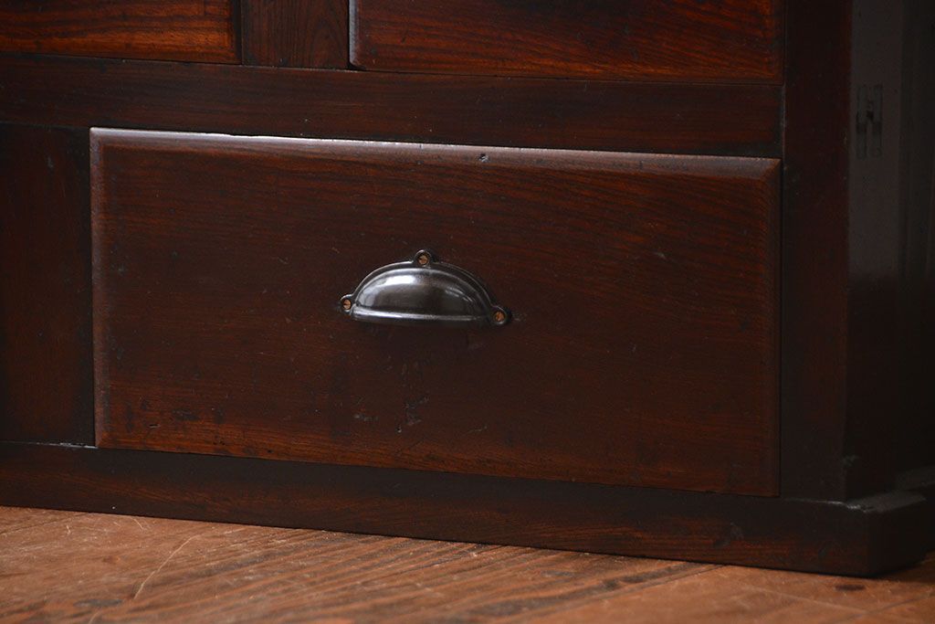 アンティーク家具　前面欅材の水屋箪笥サイドボード(2)