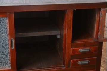 アンティーク家具　前面欅材の水屋箪笥サイドボード(2)