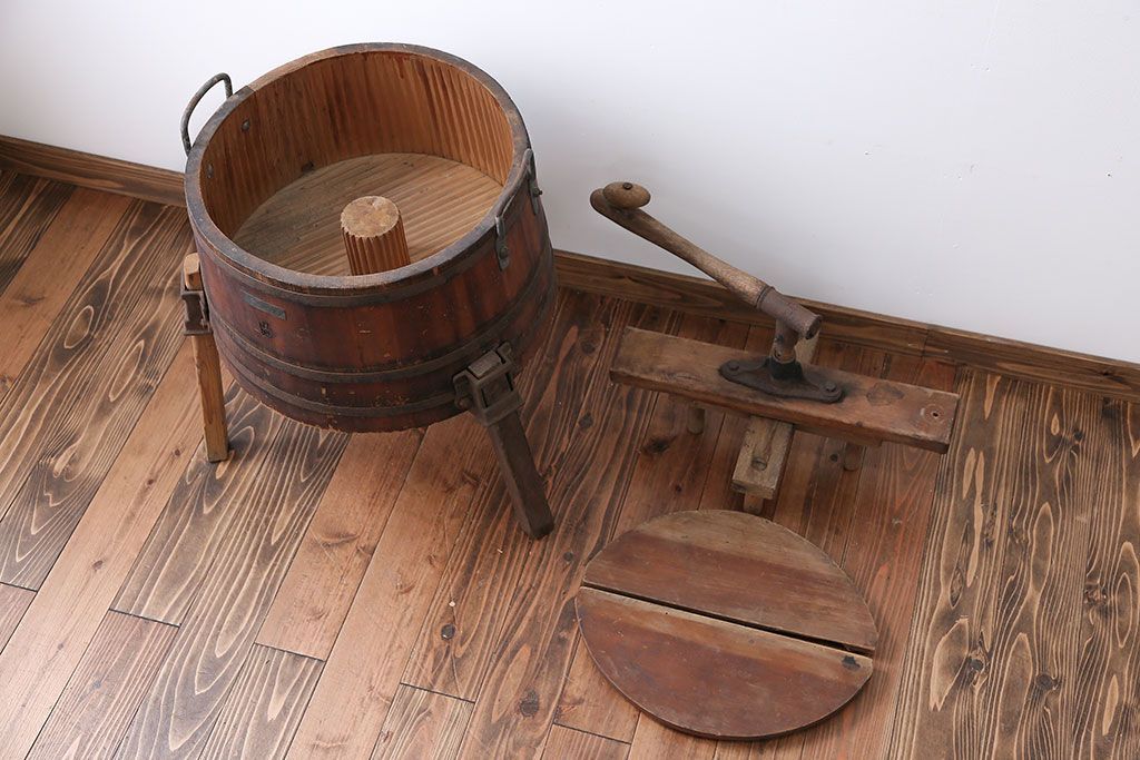 アンティーク　木製手回し洗濯機