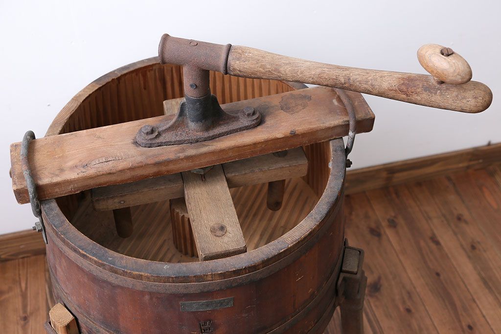 アンティーク　木製手回し洗濯機