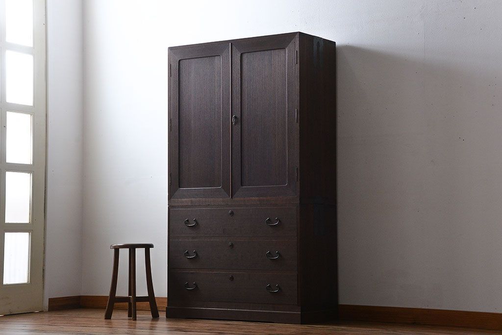 アンティーク家具　古民具・骨董　上質な総桐箪笥(桐たんす)