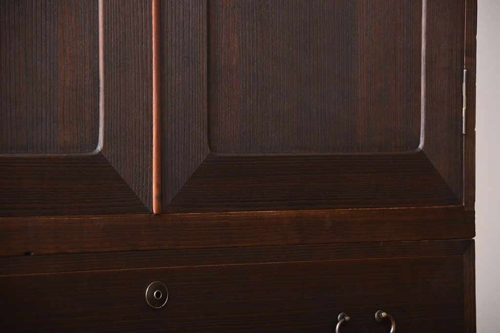 アンティーク家具　古民具・骨董　上質な総桐箪笥(桐たんす)