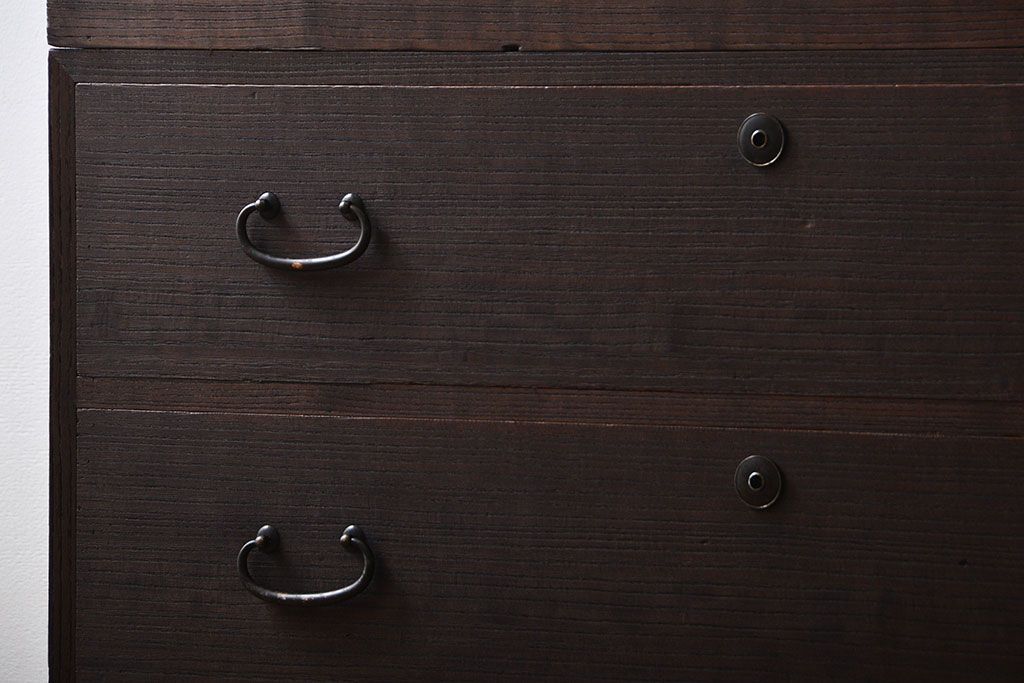 アンティーク家具　古民具・骨董　上質な総桐箪笥(桐たんす)