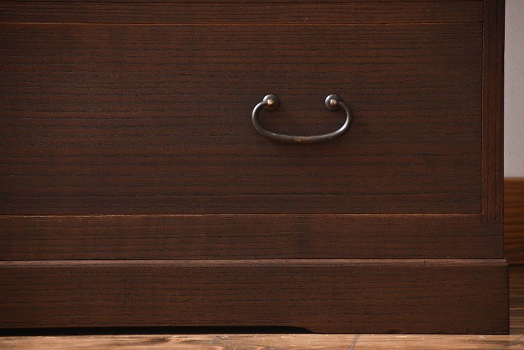 アンティーク家具　古民具・骨董　上質な総桐箪笥(桐たんす)