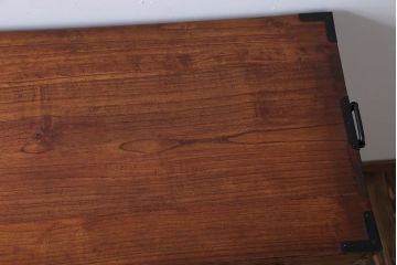 アンティーク家具　古民具・骨董　丸金具の衣装箪笥