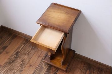 中古　カリモク　サイドテーブル