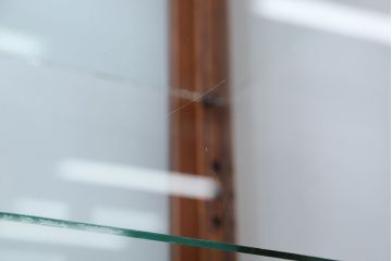 アンティーク家具　大正ロマン　ナラ材!縦型ガラスケース