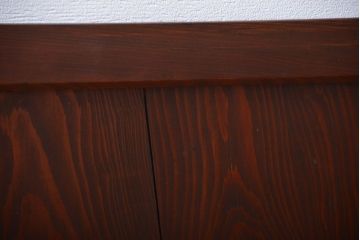 古民具・骨董　杉材の小さな板戸2枚(窓)