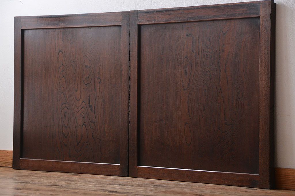 古民具・骨董　総欅材の板戸2枚セット(窓)