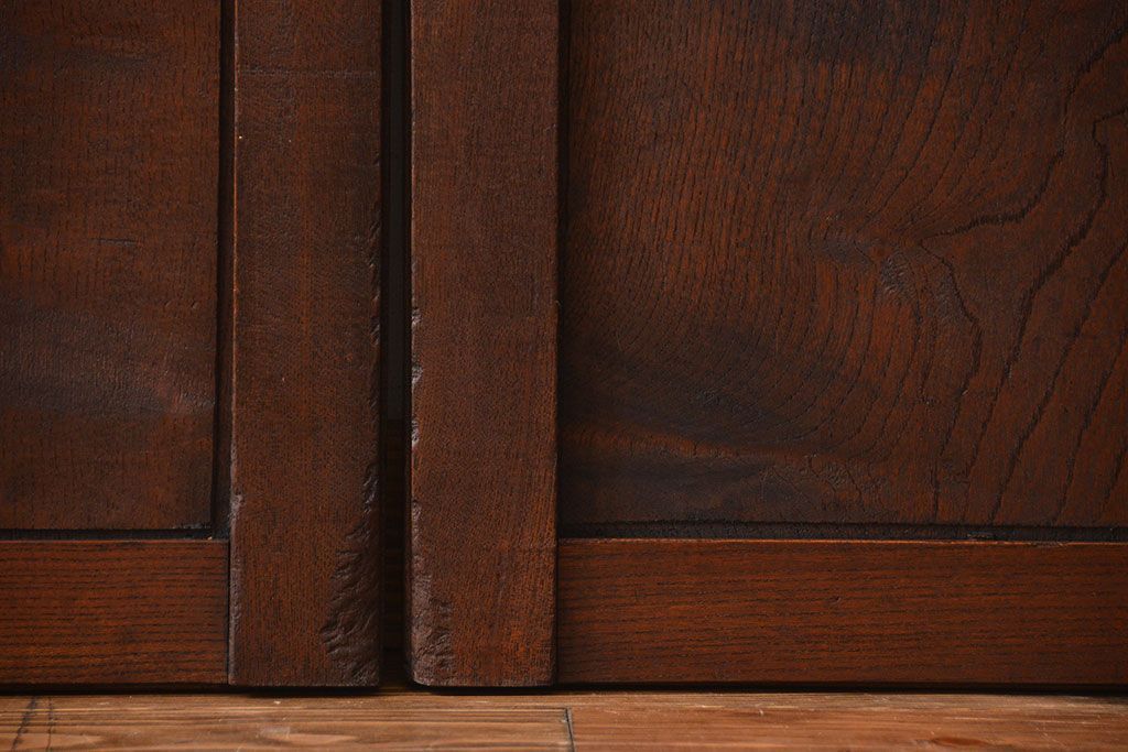 古民具・骨董　総欅材の板戸2枚セット(窓)