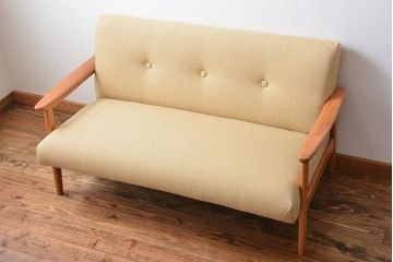 ヴィンテージ家具　ビンテージ　おしゃれな2人掛けソファ(ラブソファ)
