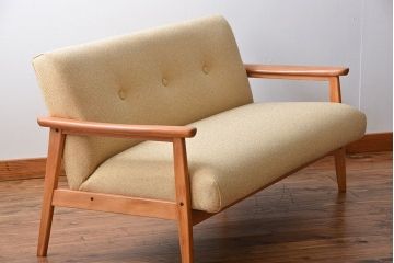 ヴィンテージ家具　ビンテージ　おしゃれな2人掛けソファ(ラブソファ)