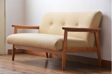 ヴィンテージ家具　ビンテージ　おしゃれな2人掛けソファ(ラブソファ)