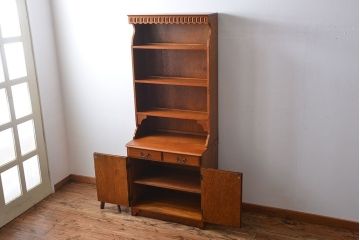 ヴィンテージ家具　イギリスビンテージ　カップボード