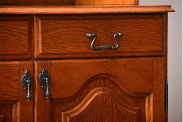 ヴィンテージ家具　イギリスビンテージ　カップボード