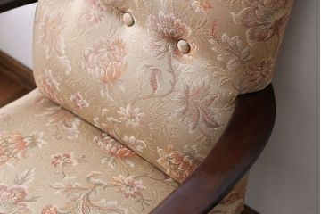 アンティーク家具　イギリスアンティーク　上質なアームチェア(ソファ)