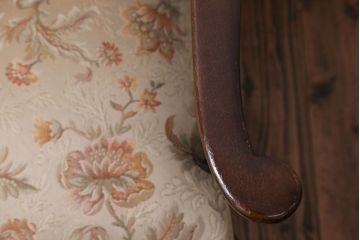 アンティーク家具　イギリスアンティーク　上質なアームチェア(ソファ)