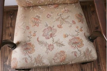 アンティーク家具　イギリスアンティーク　上質なアームチェア(ソファ)