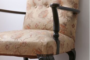 アンティーク家具　イギリスアンティーク　上質なアームチェア(ソファ)