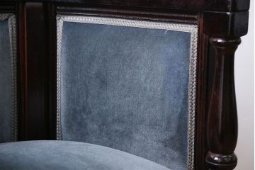 アンティーク家具　イギリスアンティーク　エレガントなアームチェア