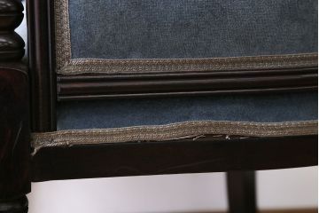 アンティーク家具　イギリスアンティーク　エレガントなアームチェア