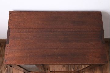 アンティーク家具　ダイヤガラス入り!小振りな収納棚