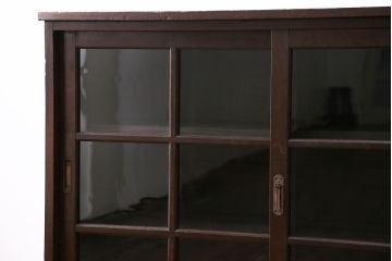アンティーク家具　おしゃれな横型ガラス戸棚