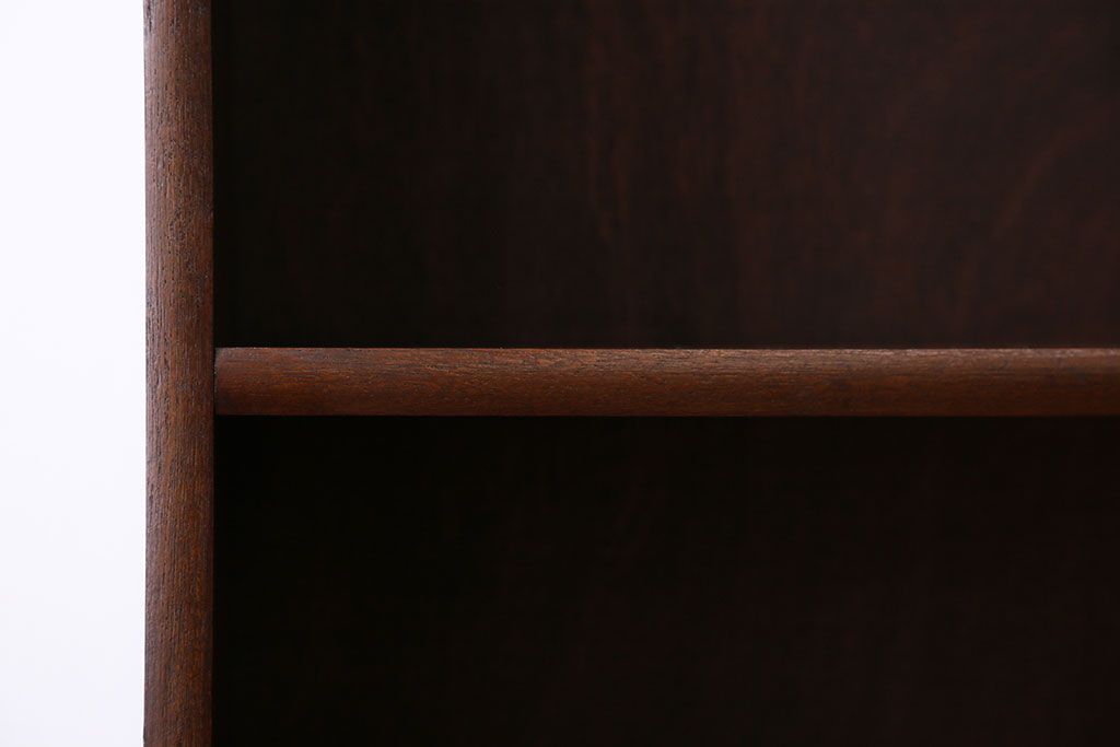 アンティーク家具　シンプルな薄型本棚