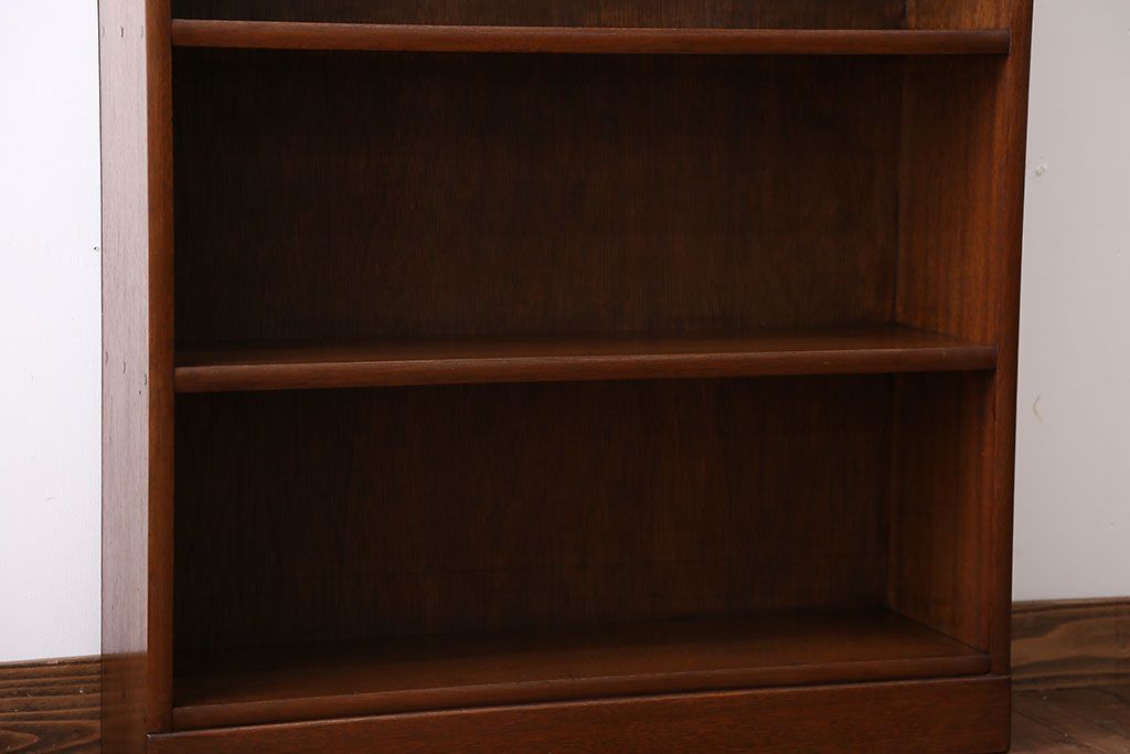 アンティーク家具　シンプルで小さな3段本棚