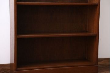 アンティーク家具　シンプルで小さな3段本棚