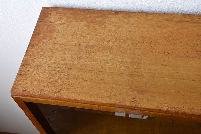 アンティーク家具　ネームプレート付き!モールガラス入り本箱