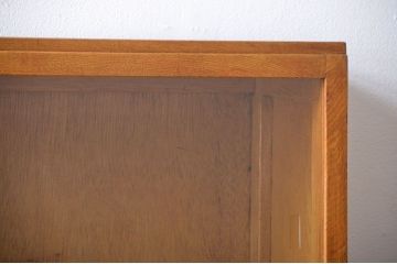 アンティーク家具　ネームプレート付き!モールガラス入り本箱