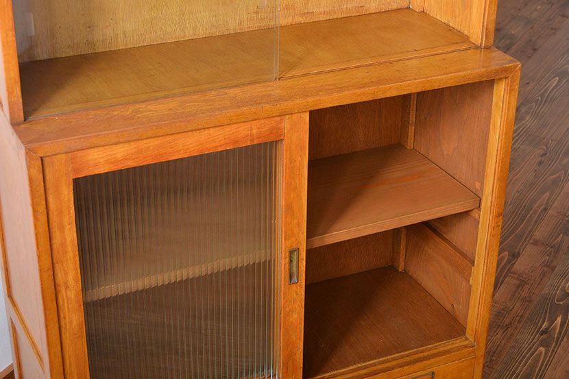 アンティーク家具　ネームプレート付き!モールガラス入り本箱