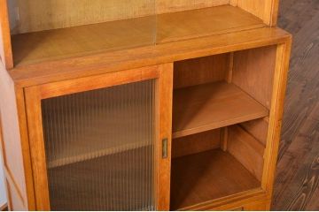 アンティーク家具　ネームプレート付き!モールガラス入り本箱