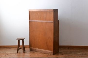 アンティーク家具　ネームプレート付き!モールガラス入り本箱