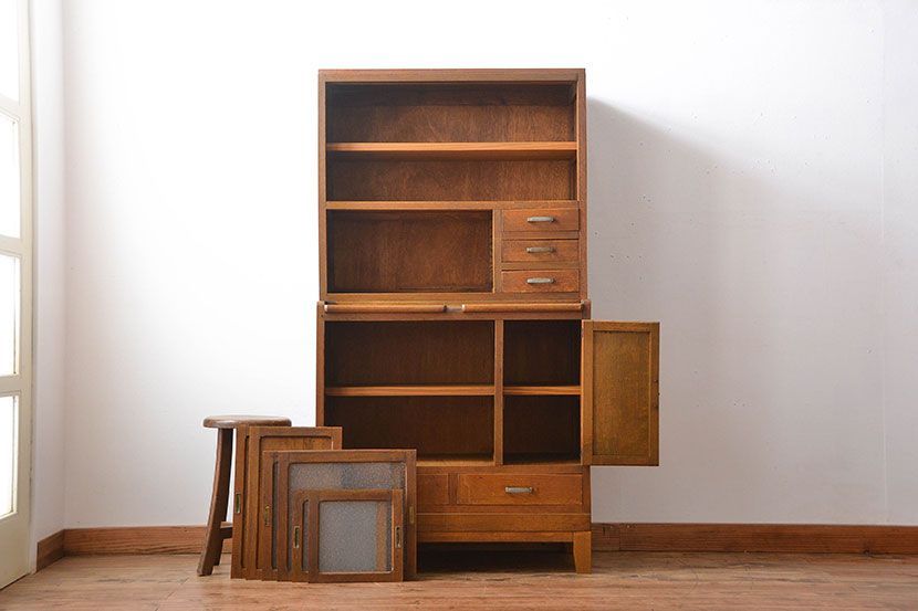 レトロ家具　昭和レトロ　脚付き食器棚