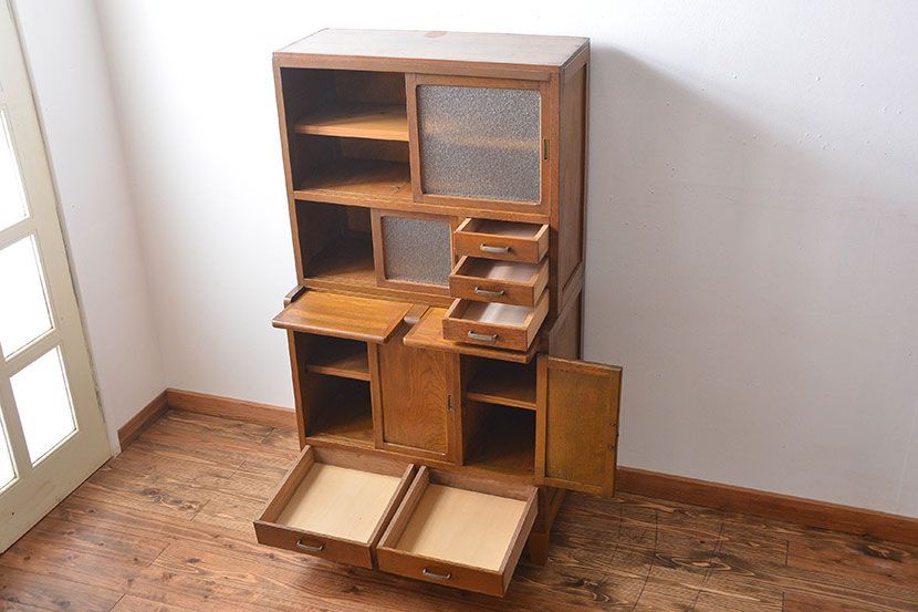 レトロ家具　昭和レトロ　脚付き食器棚