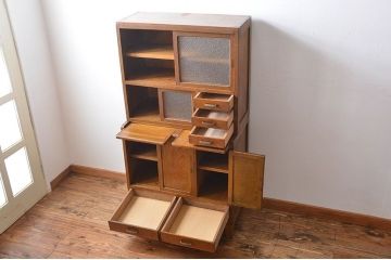 レトロ家具　昭和レトロ　脚付き食器棚