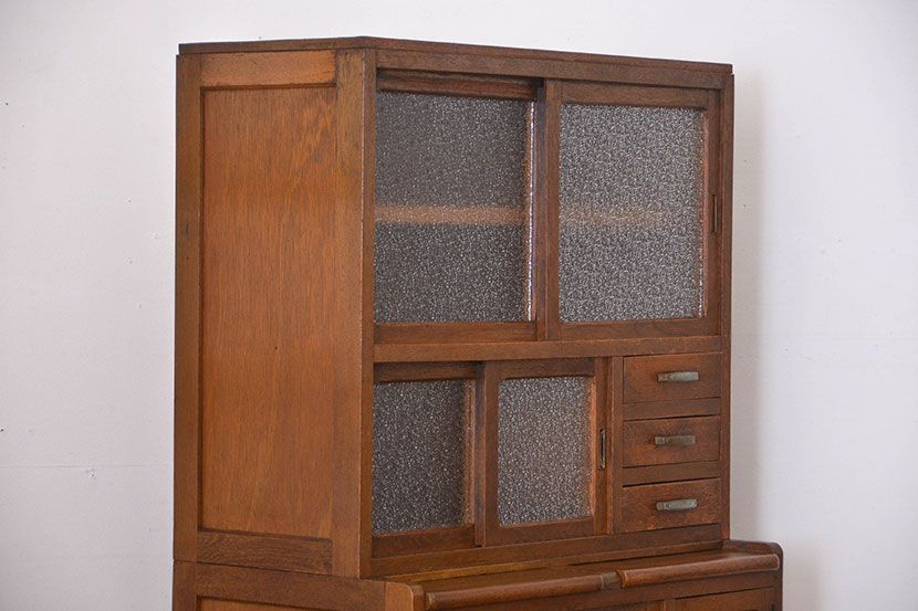 レトロ家具　昭和レトロ　脚付き食器棚