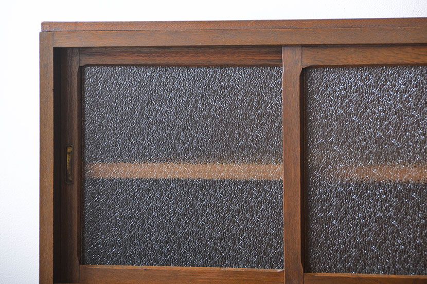 レトロ家具　昭和レトロ　脚付き食器棚