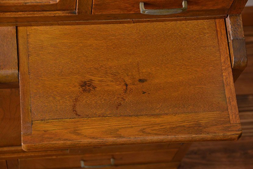 レトロ家具　昭和レトロ　脚付き食器棚