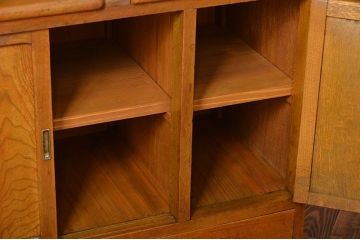 レトロ家具　昭和レトロ　脚付き食器棚