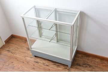 アンティーク家具　アンティークペイント　脚付きガラスケース(1)