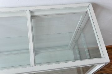 アンティーク家具　アンティークペイント　脚付きガラスケース(1)