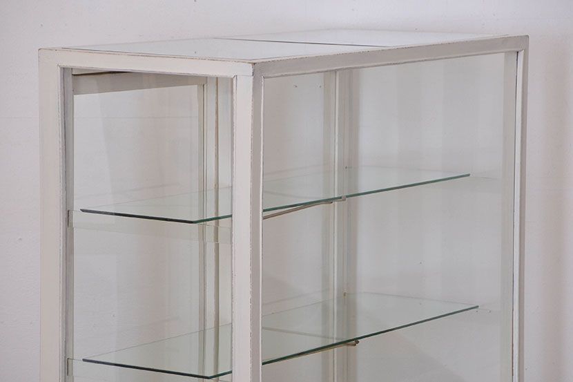 アンティーク家具　アンティークペイント　脚付きガラスケース(1)