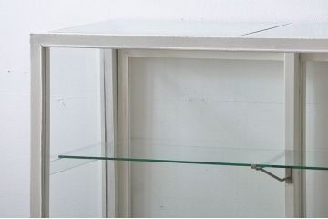 アンティーク家具　アンティークペイント　脚付きガラスケース(1)