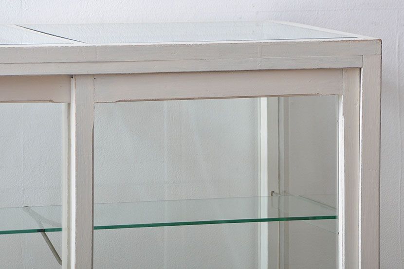 アンティーク家具　アンティークペイント　脚付きガラスケース(1)