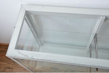 アンティーク家具　アンティークペイント　脚付きガラスケース(2)