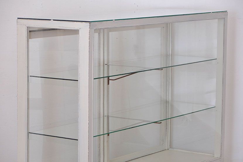 アンティーク家具　アンティークペイント　脚付きガラスケース(2)