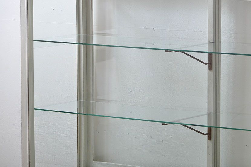 アンティーク家具　アンティークペイント　脚付きガラスケース(2)